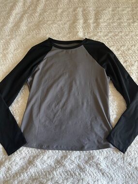 Trendy queen Grey and black long sleeve top Size L